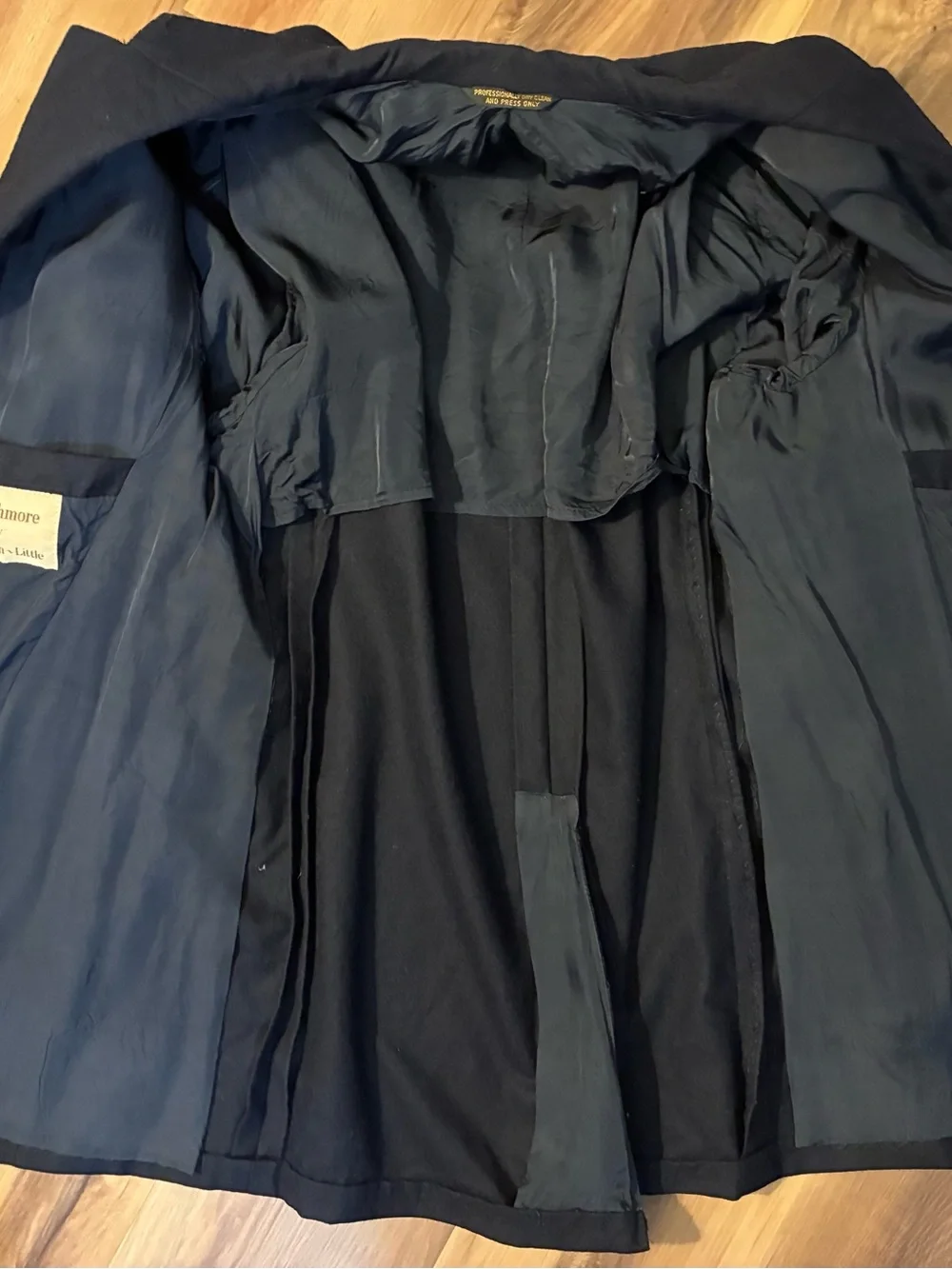 VTG Strathmore by Anderson~Little, Navy blazer classic tailored design. 100%wool